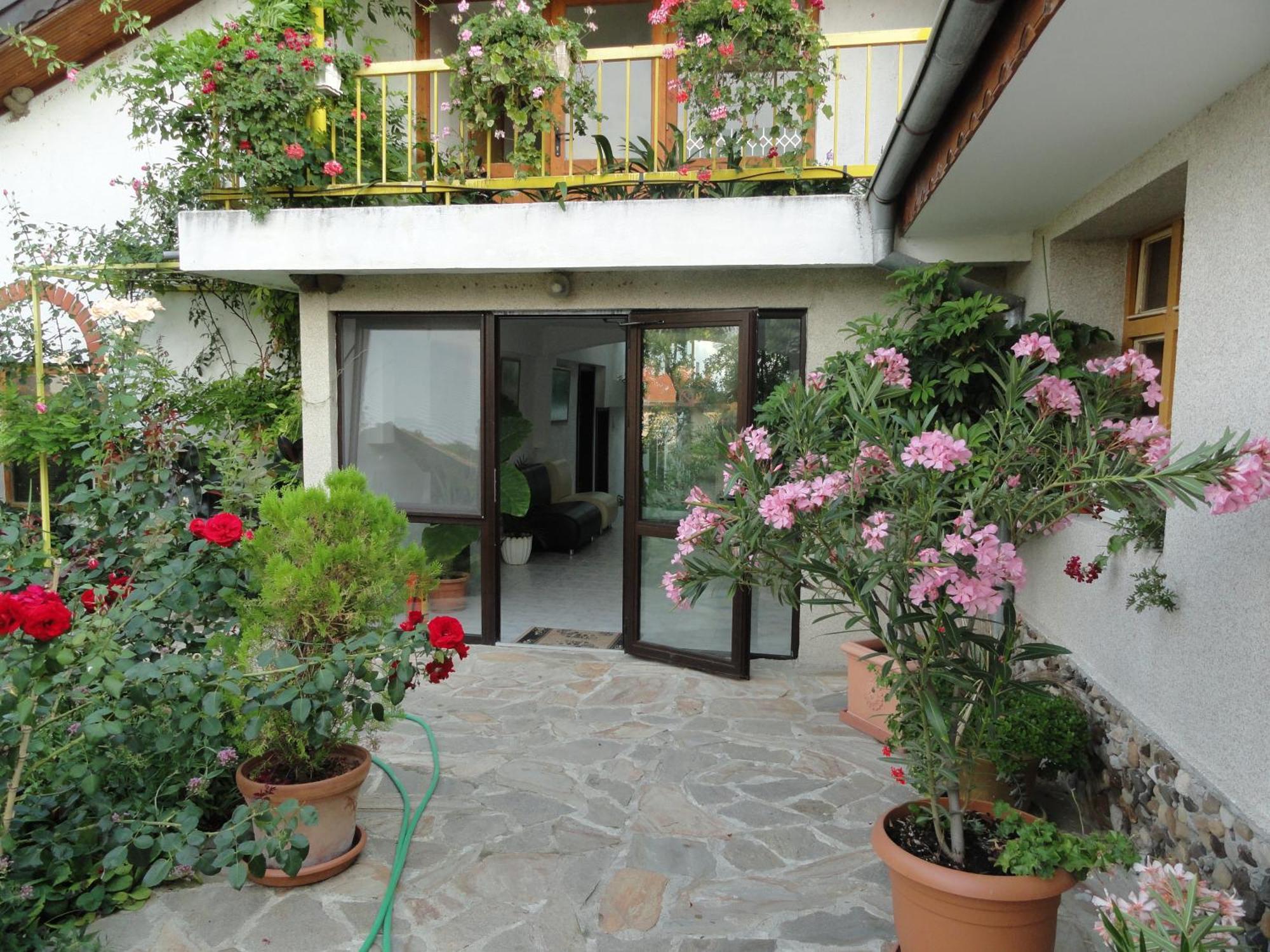 Family Hotel Belvedere Dulgopol Екстер'єр фото