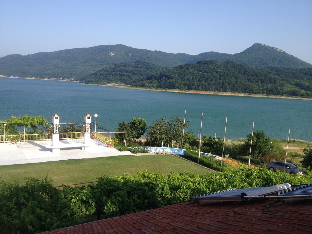 Family Hotel Belvedere Dulgopol Екстер'єр фото