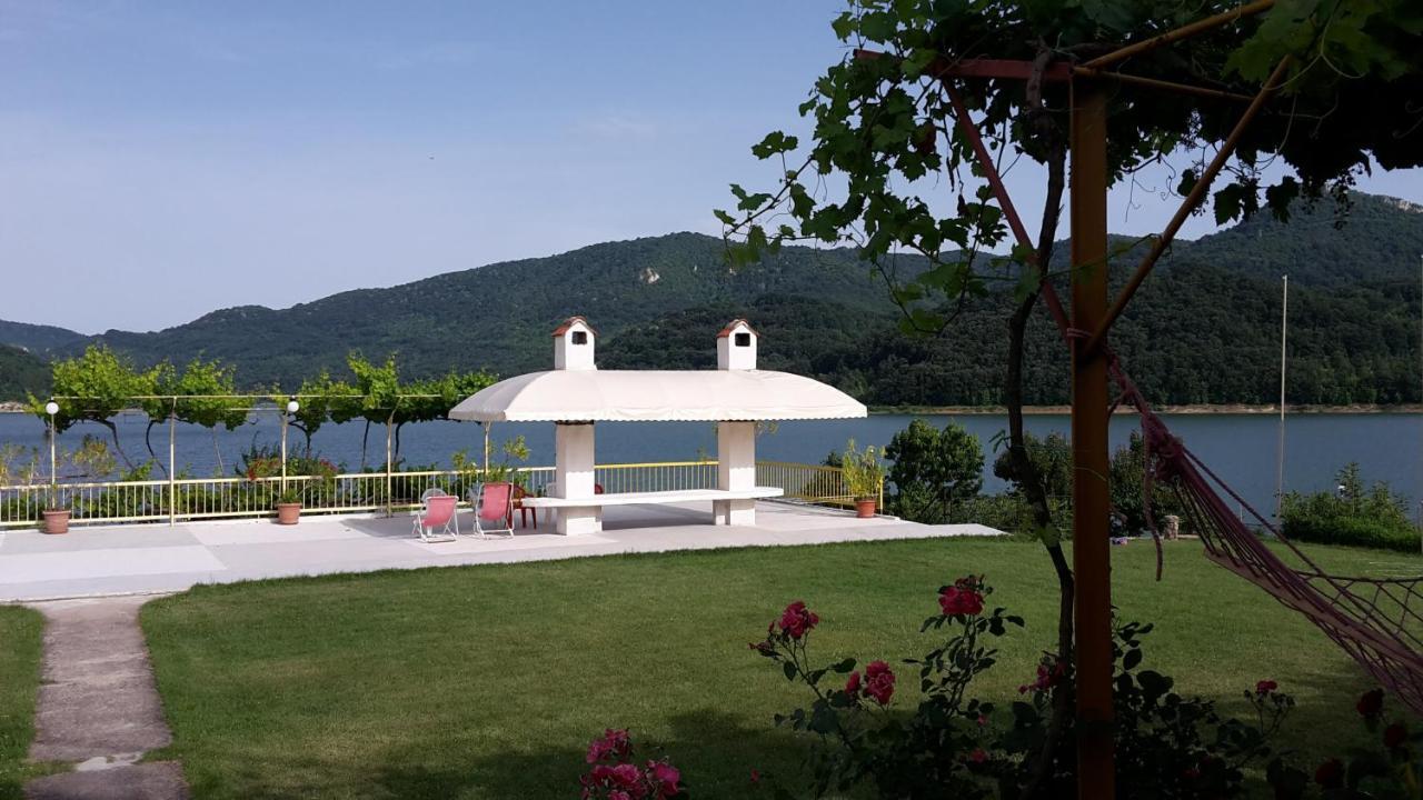 Family Hotel Belvedere Dulgopol Екстер'єр фото